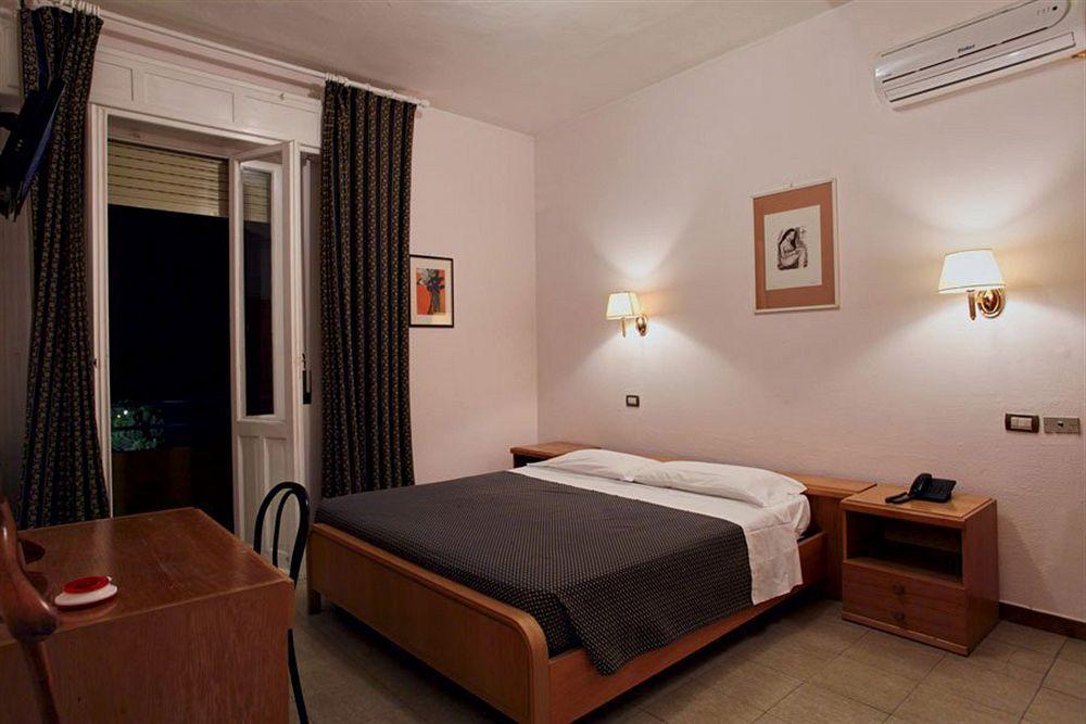 Calamosca Hotel 3*
