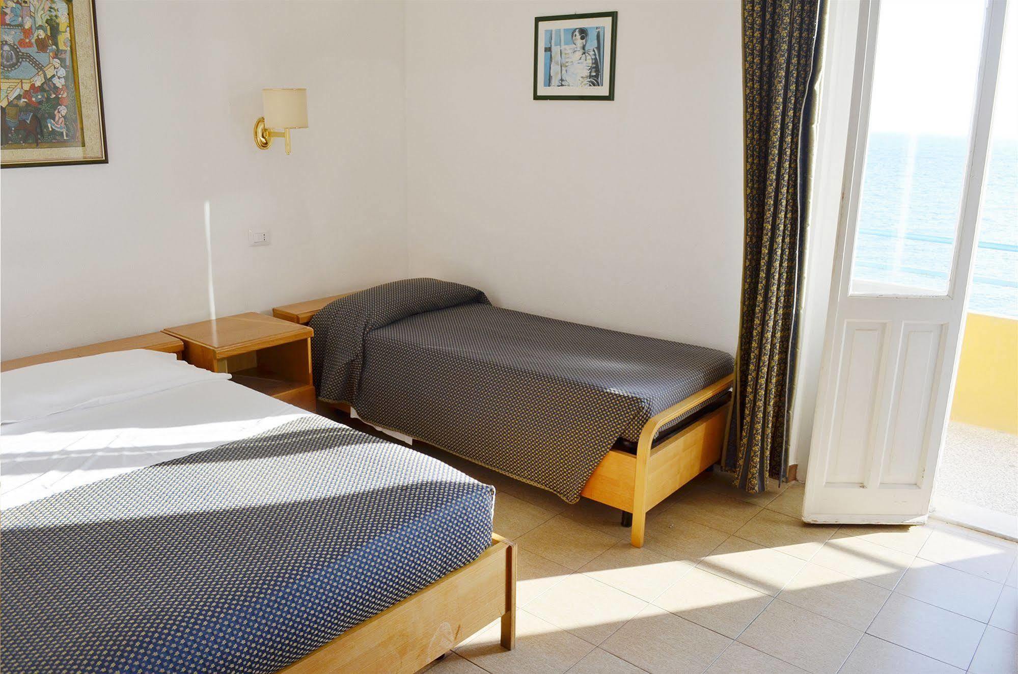 Calamosca Hotel